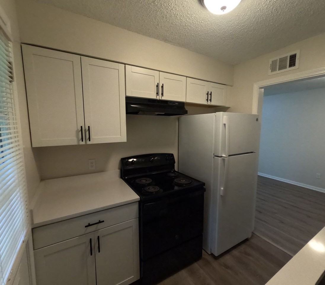 3115 Carnes Ave - Photo 7 of 14
