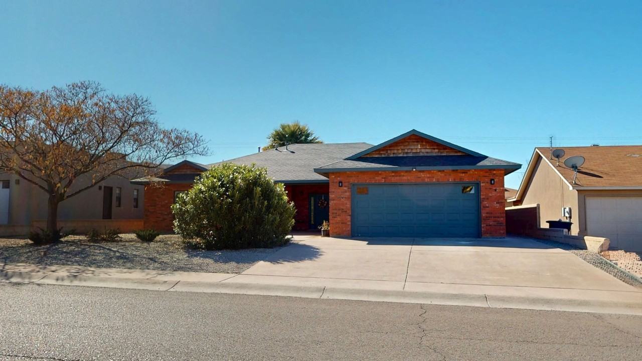 1022 Mimosa Ave - Photo 4 of 50