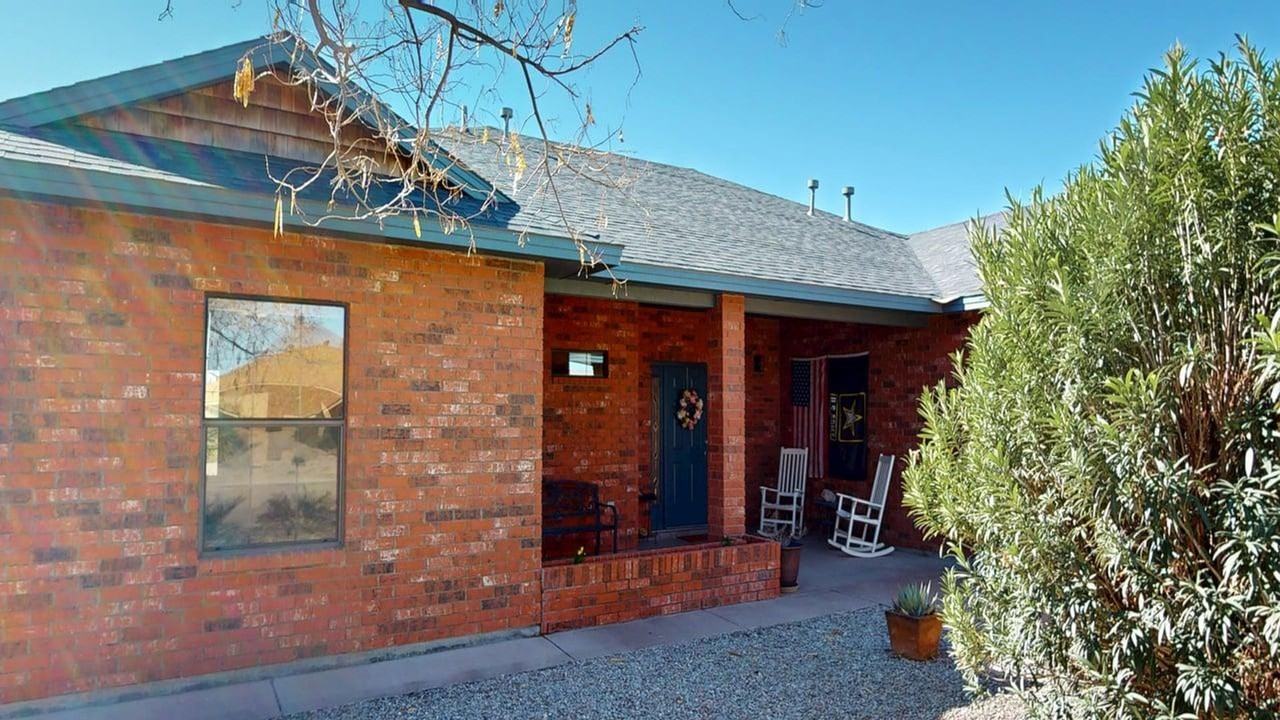 1022 Mimosa Ave - Photo 5 of 50