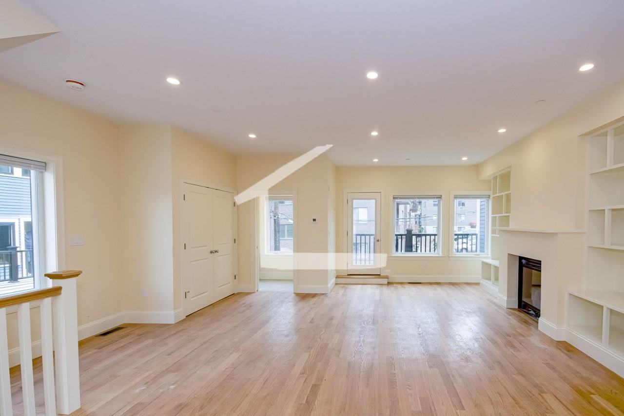 10 Cufflin St - Photo 7 of 22