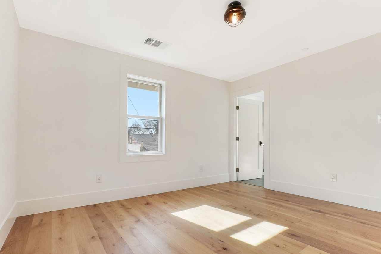 2821 2821 Griffin Ave - 2817 Griffin Ave - Photo 3 of 17