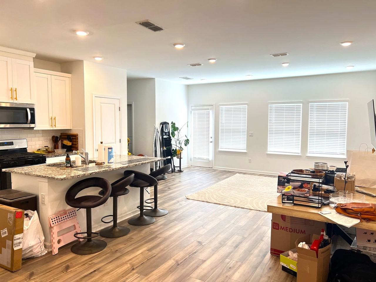 205 Bald Ave - Photo 4 of 30