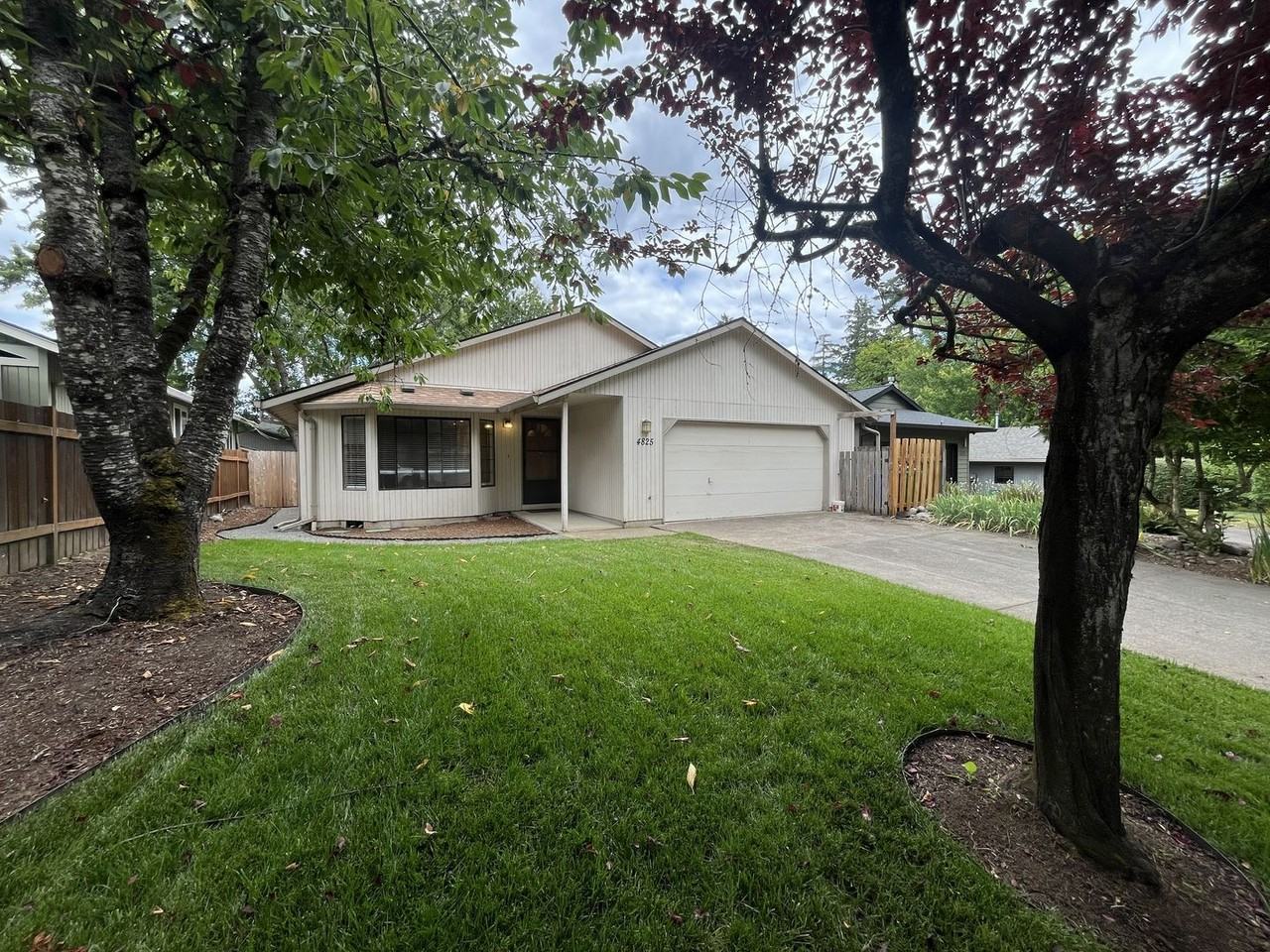 4825 Sw Marigold St - Photo 4 of 36