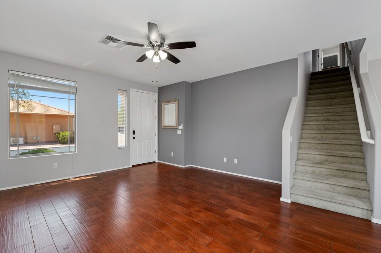 1231 S Amber St - Photo 4 of 45