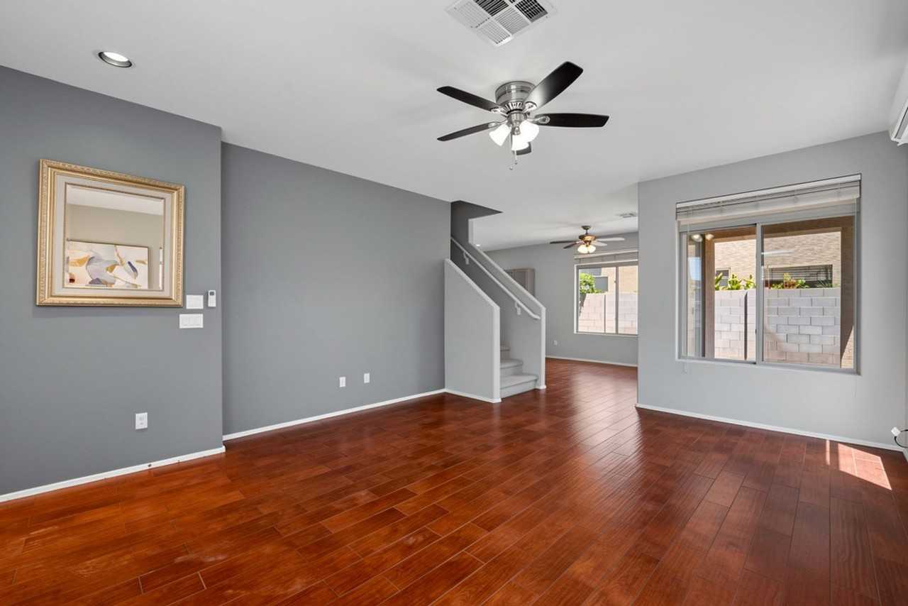 1231 S Amber St - Photo 5 of 45