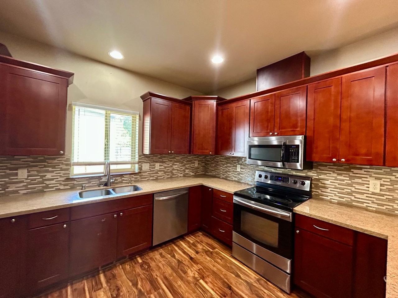 5244 Arrow Ct - Photo 2 of 14