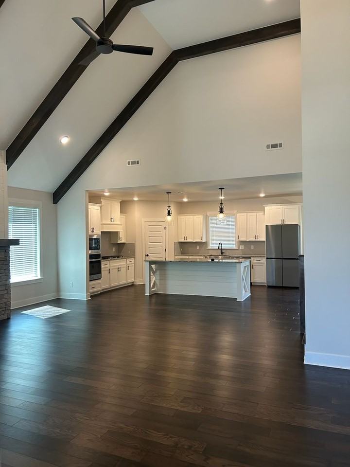 1141 Red Maple St - Photo 4 of 30