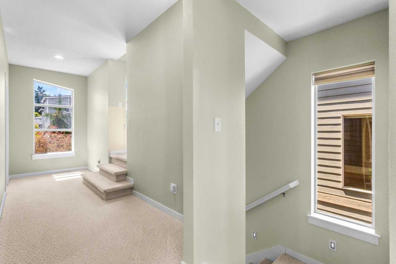 3062 Banks Ln Sw - Photo 3 of 24