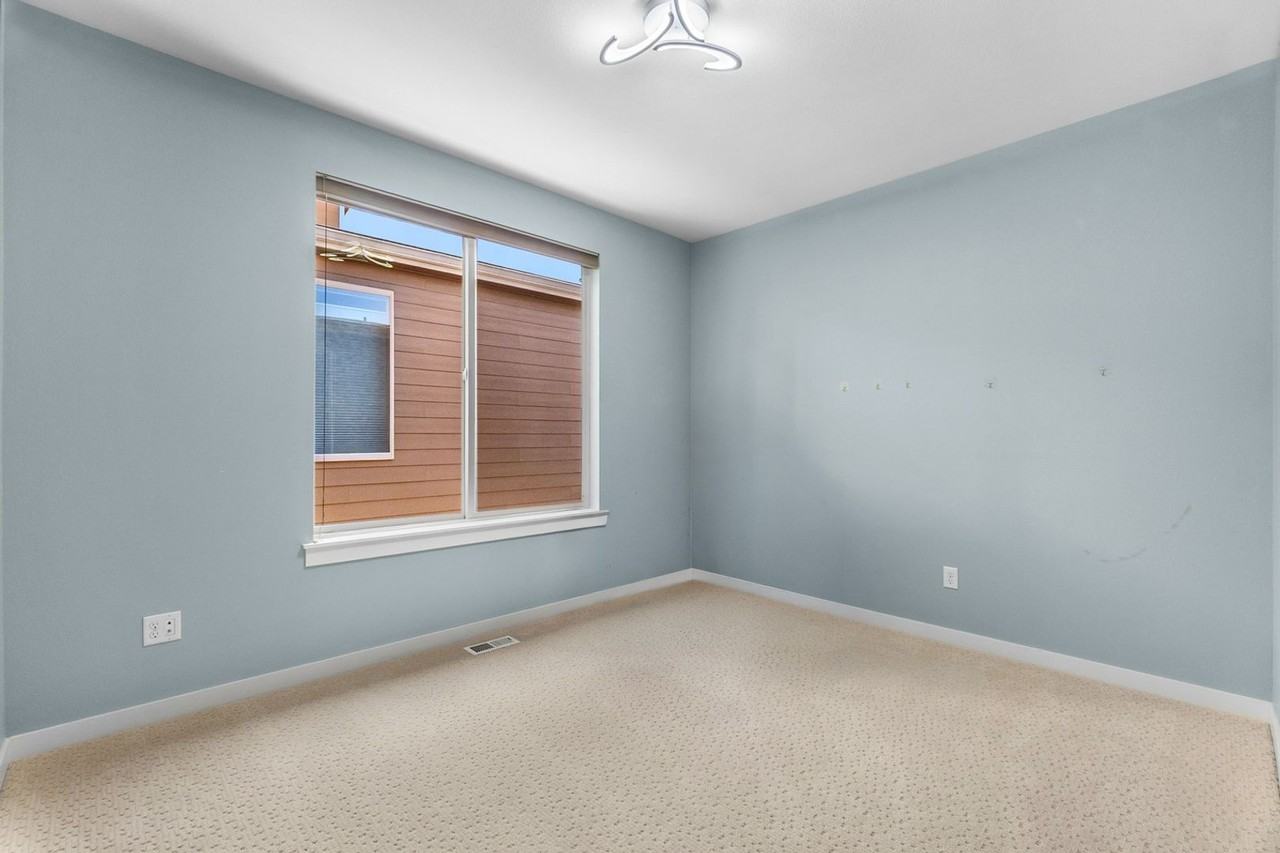3062 Banks Ln Sw - Photo 4 of 24