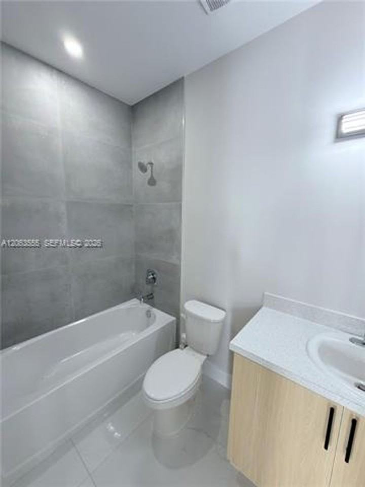 12368 12368 SW 219th St th 12368 - Photo 6 of 12