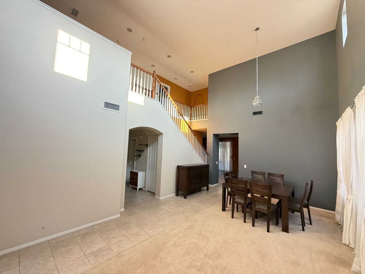 4912 Borders St - Photo 2 of 24