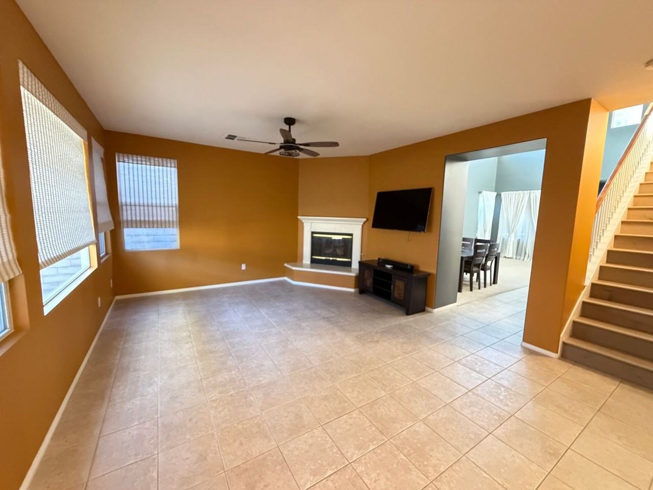 4912 Borders St - Photo 5 of 24