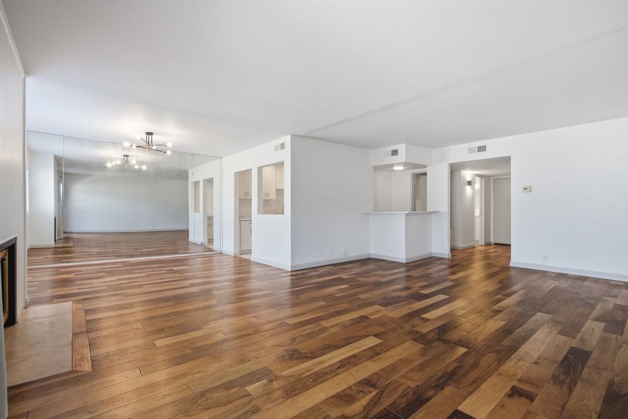 853 S Le Doux Rd #202 - Photo 4 of 21