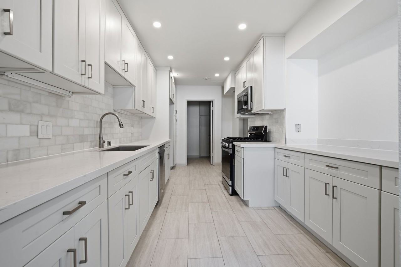 853 S Le Doux Rd #202 - Photo 7 of 21