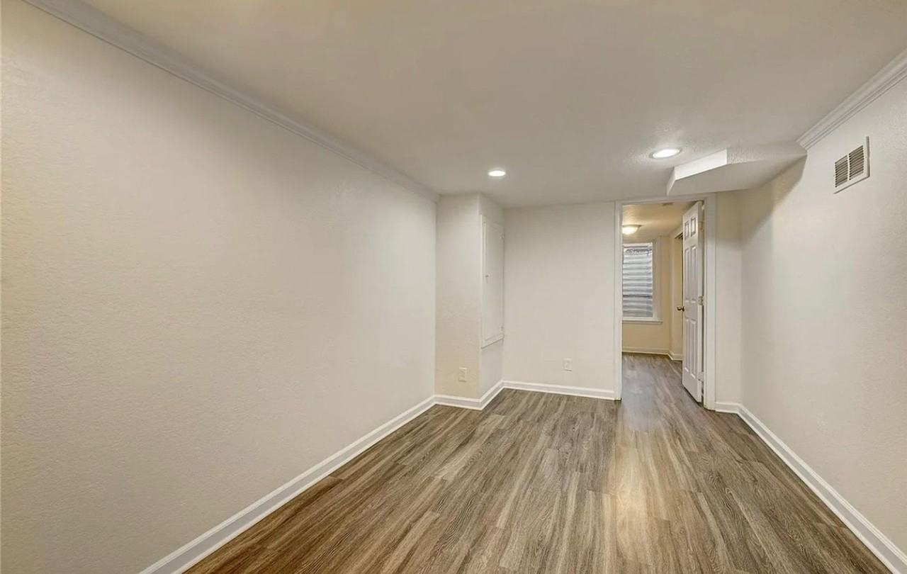768 Geneva St #B - Photo 2 of 7