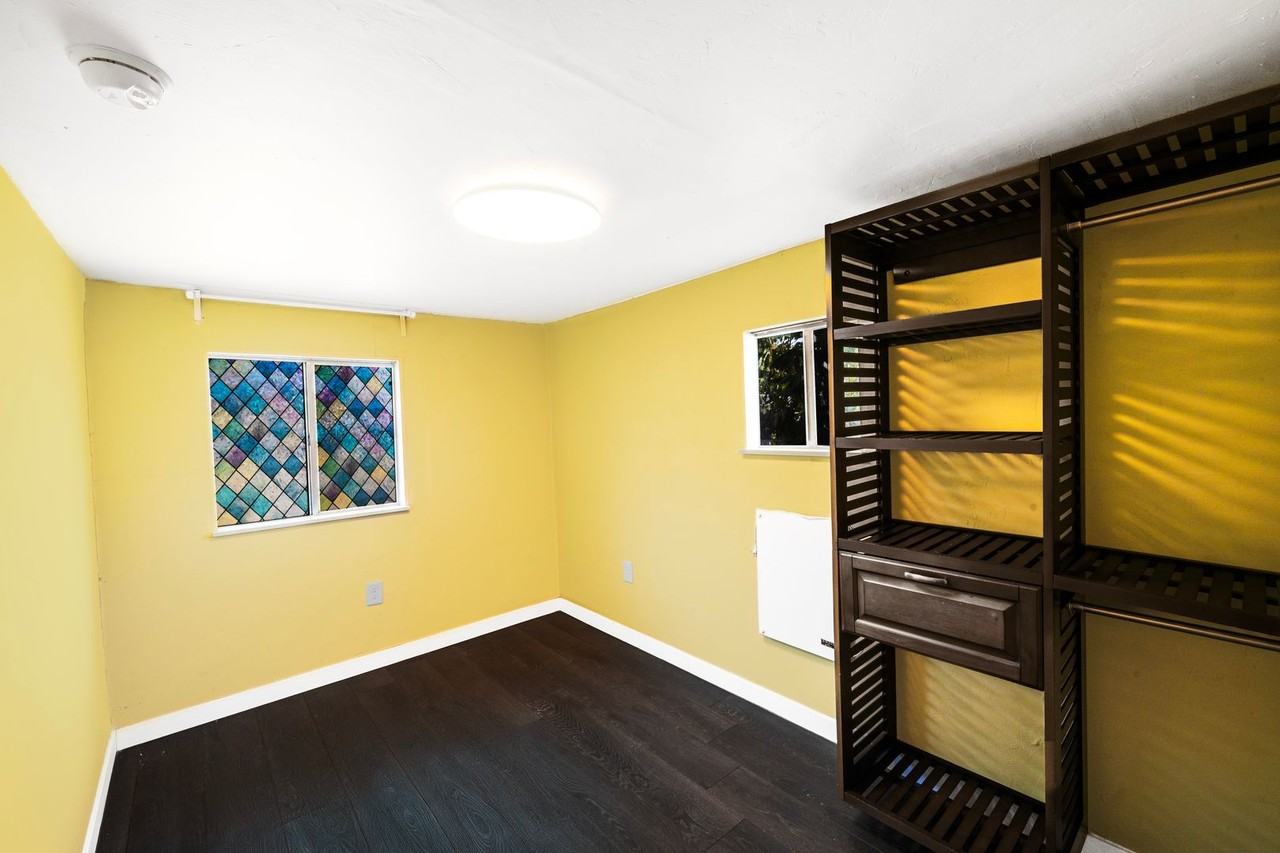 3041 Valle Ave - Photo 6 of 16