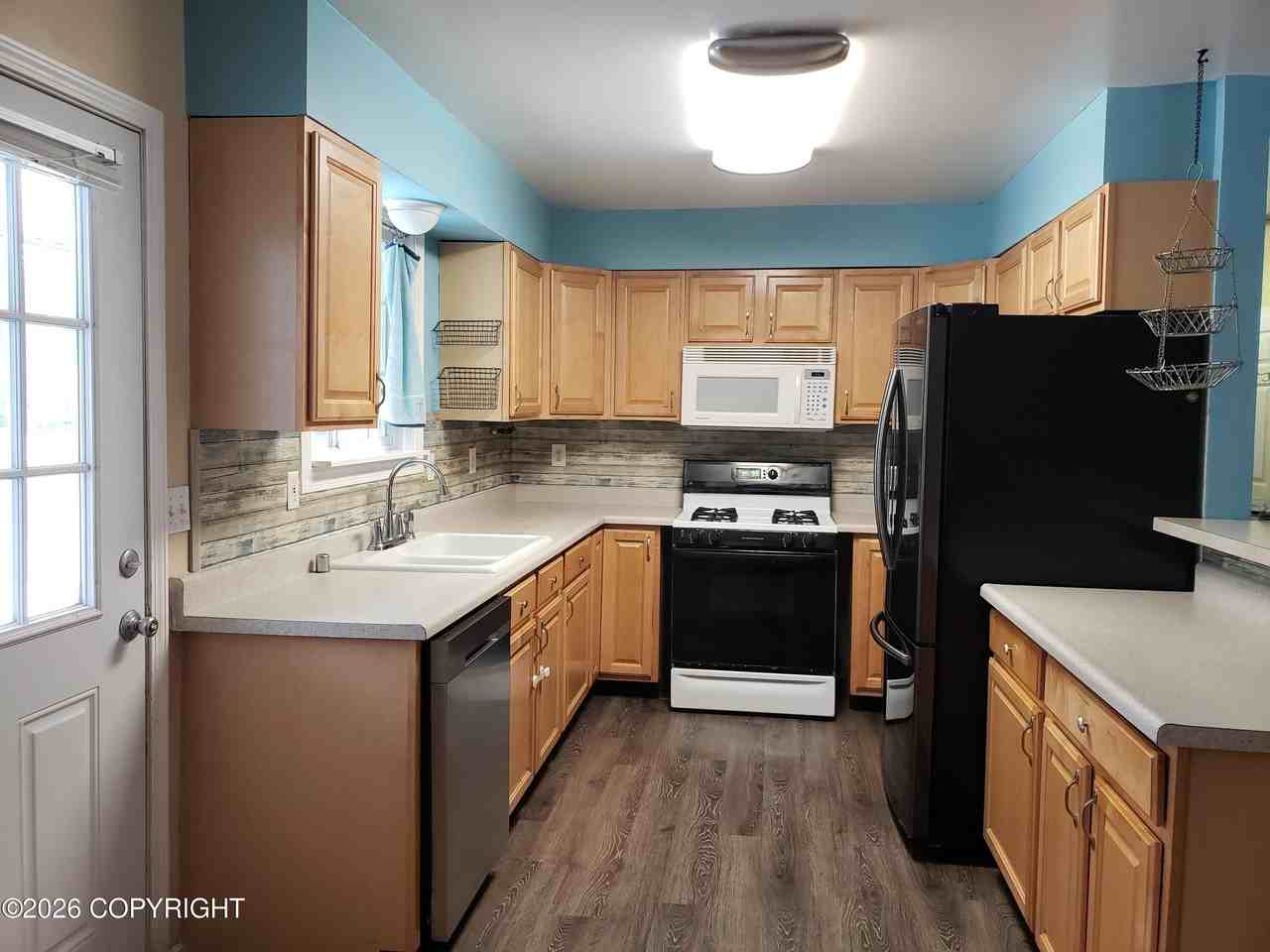 10307 Caribou St - Photo 6 of 15