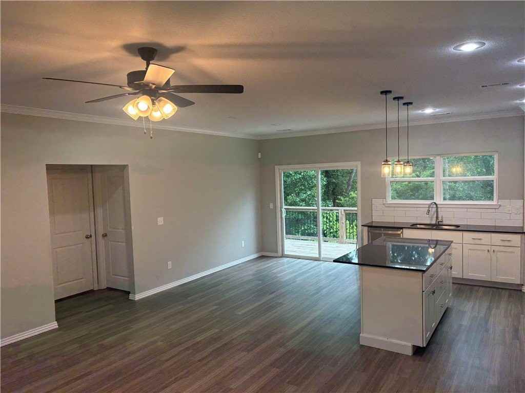 19 Boreland Ln - Photo 3 of 26