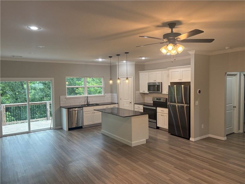 19 Boreland Ln - Photo 4 of 26