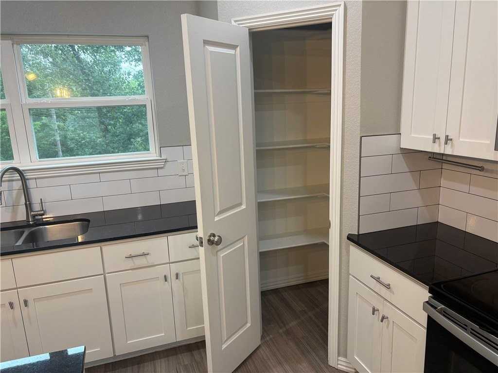 19 Boreland Ln - Photo 7 of 26