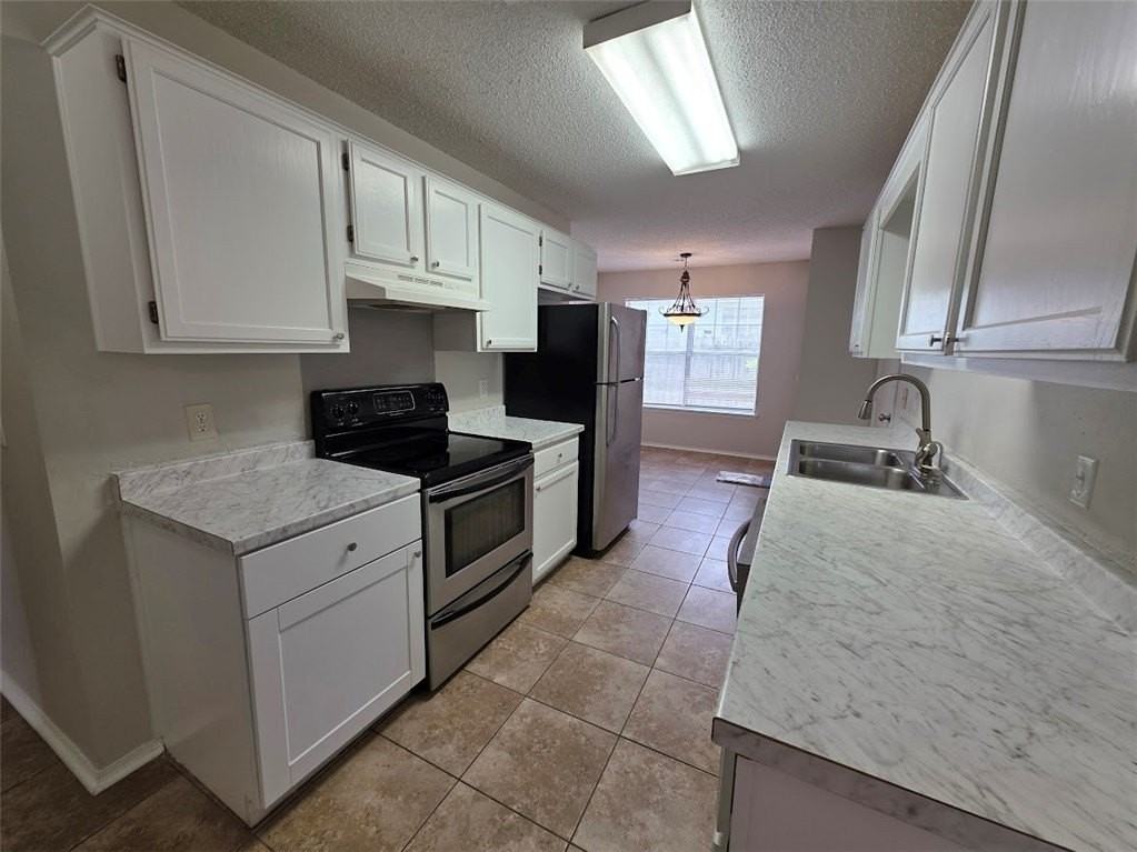 1306 Cresent St - Photo 4 of 15