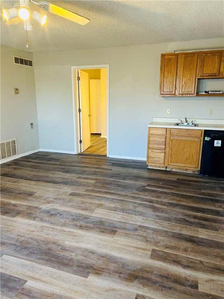 17 Dogwood Dr - Photo 4 of 43