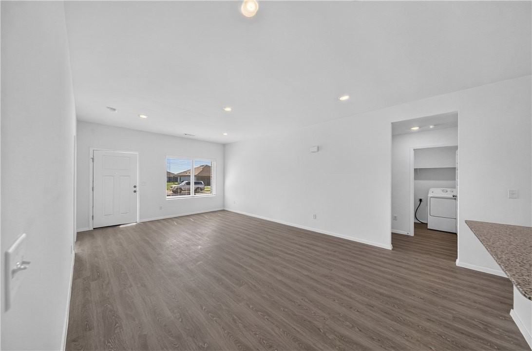 2709 Major St - Photo 3 of 22