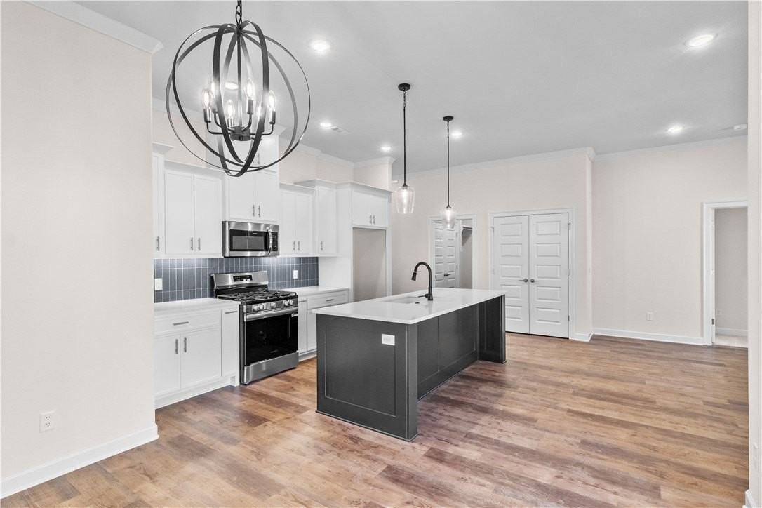 2124 Porter St - Photo 4 of 21