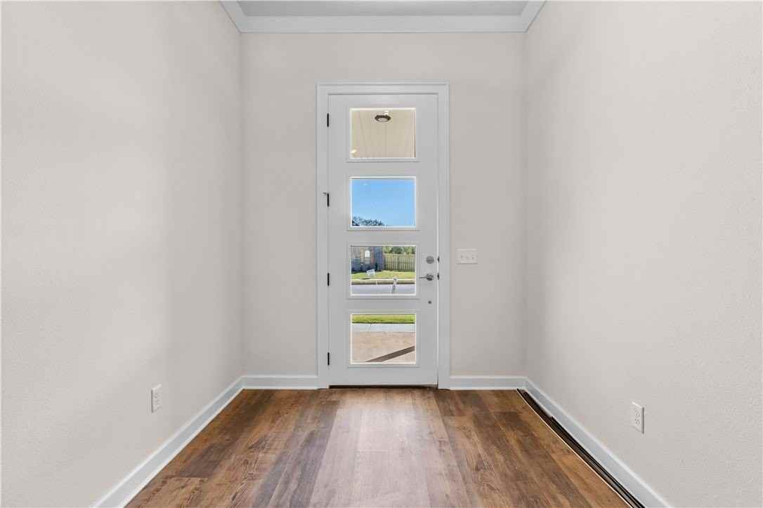 2124 Porter St - Photo 5 of 21