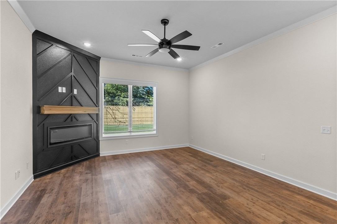 2124 Porter St - Photo 7 of 21
