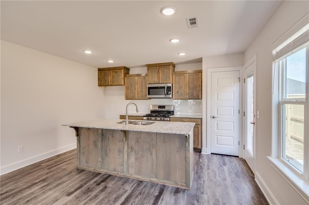 5427 Southwood Ave - Photo 3 of 10