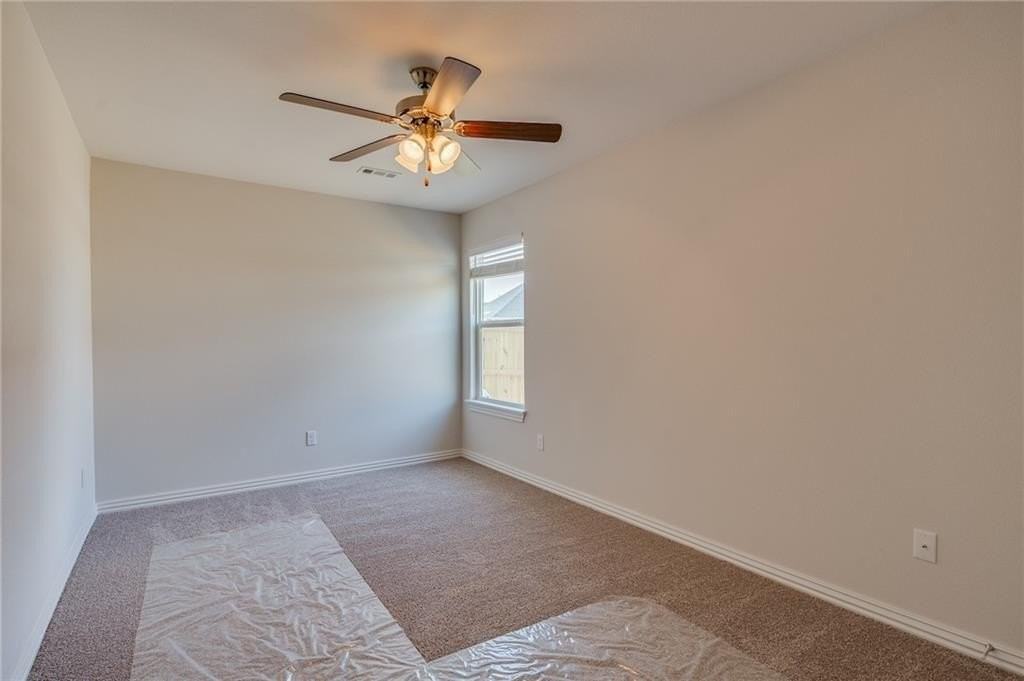 5427 Southwood Ave - Photo 7 of 10