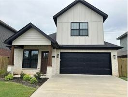 featured image of 3203 Sw Hillstone Ave