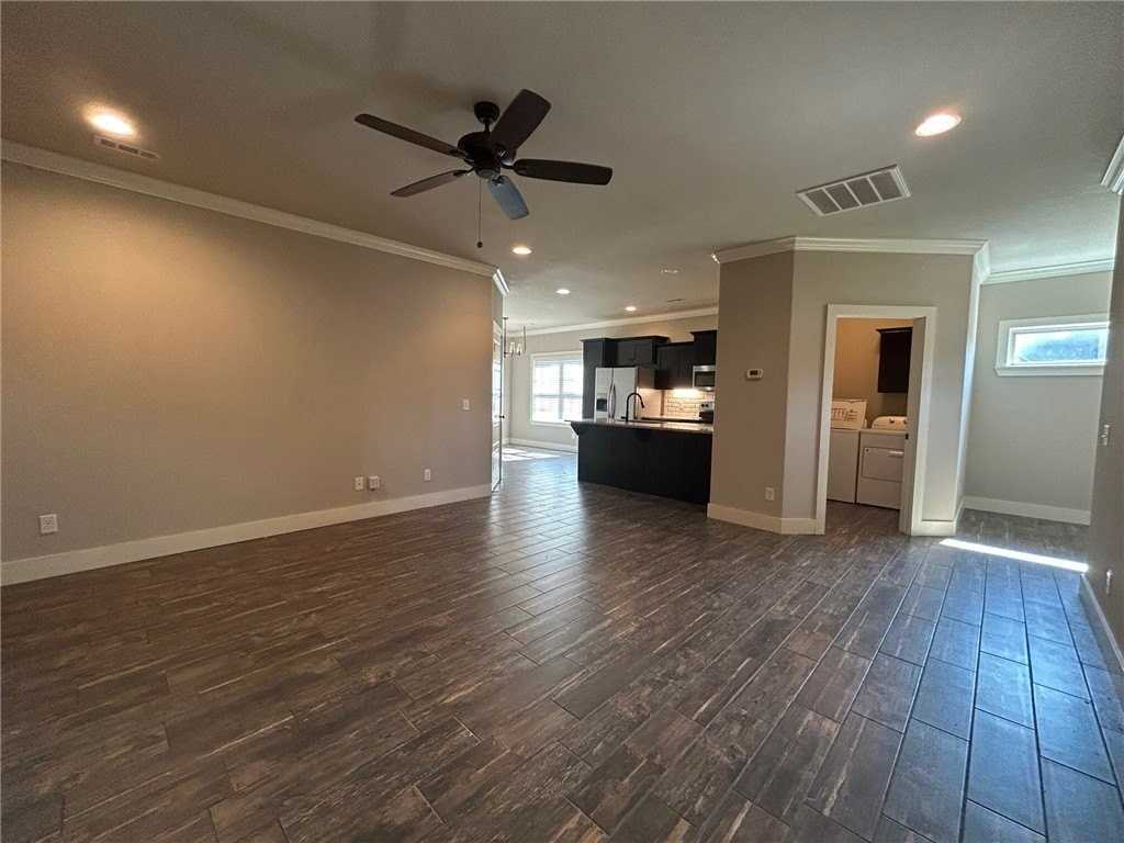 3101 Sw Warberry Ave - Photo 4 of 18