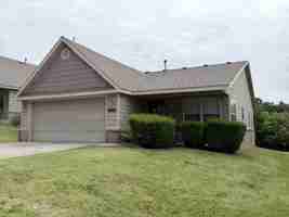 featured image of 2904 W Old Farmington Rd