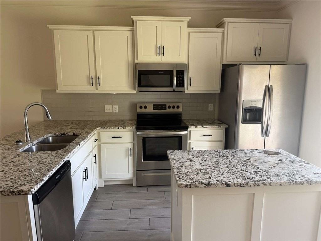 3217 Sw Hillstone Ave - Photo 3 of 14