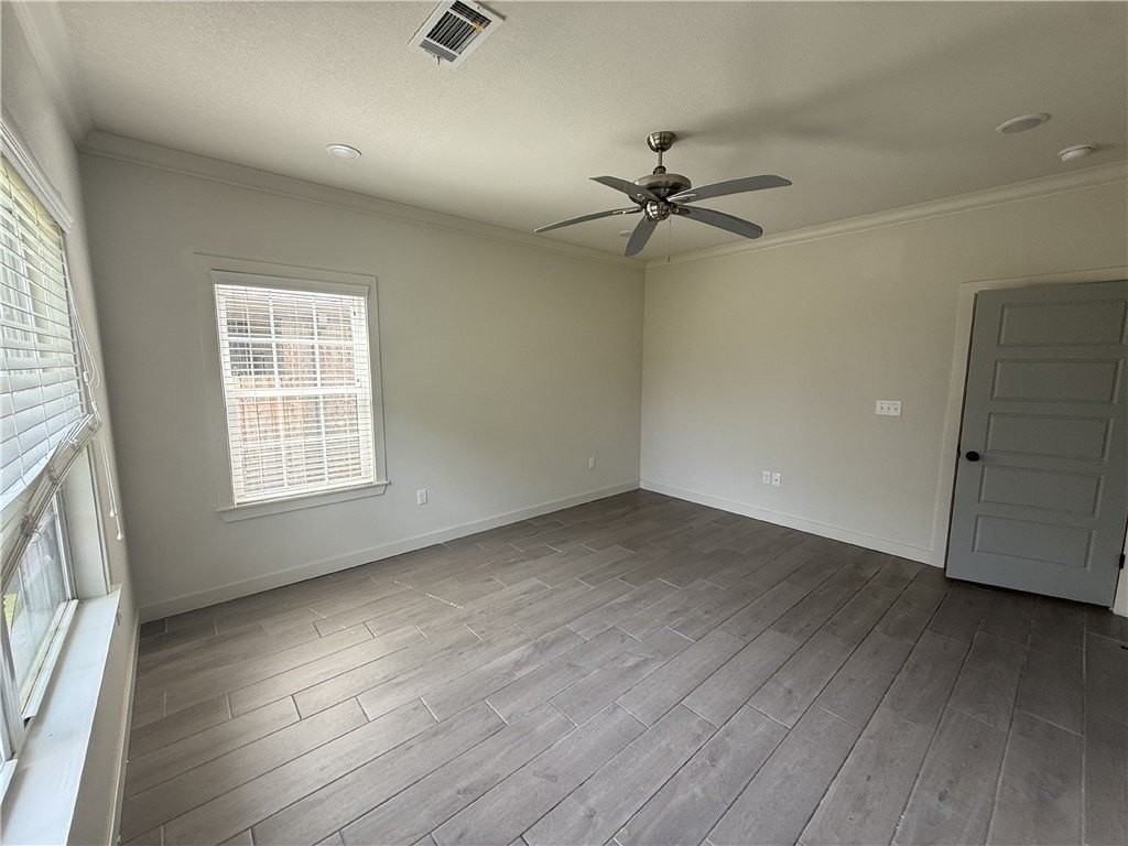 3217 Sw Hillstone Ave - Photo 6 of 14