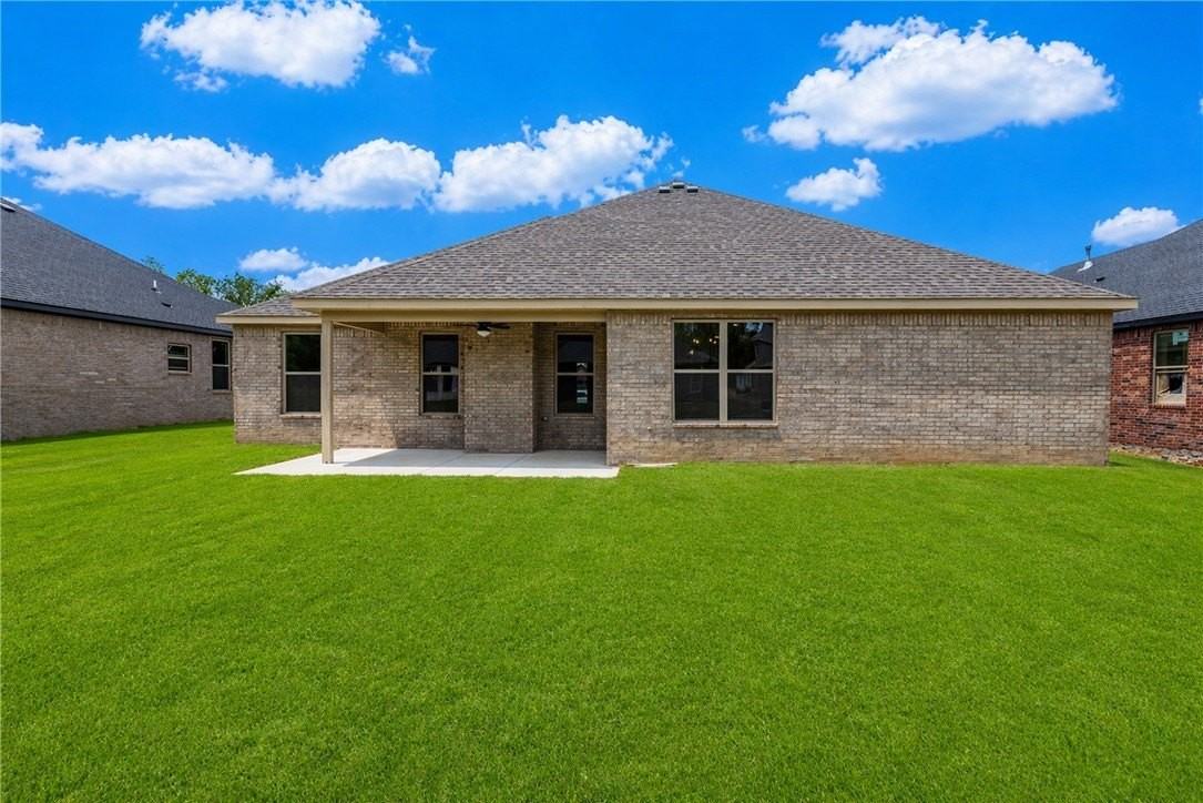 2104 N Dagan St - Photo 4 of 25
