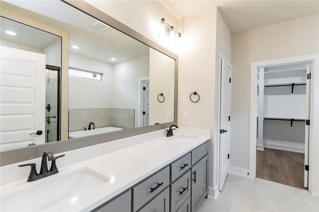 2104 N Dagan St - Photo 7 of 25