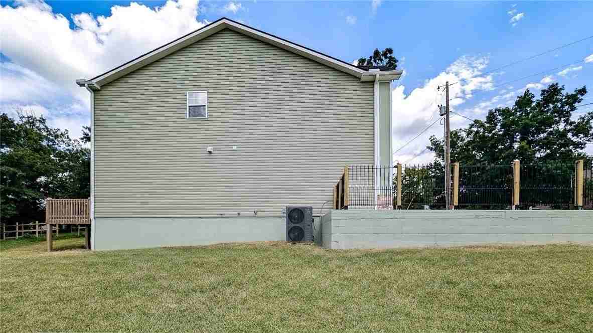 4 Mchugh Ln - Photo 5 of 30