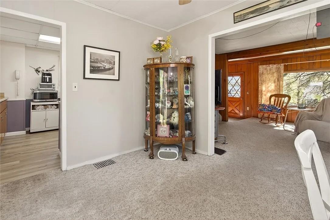 62 Clearview Rd #1 - Photo 6 of 14