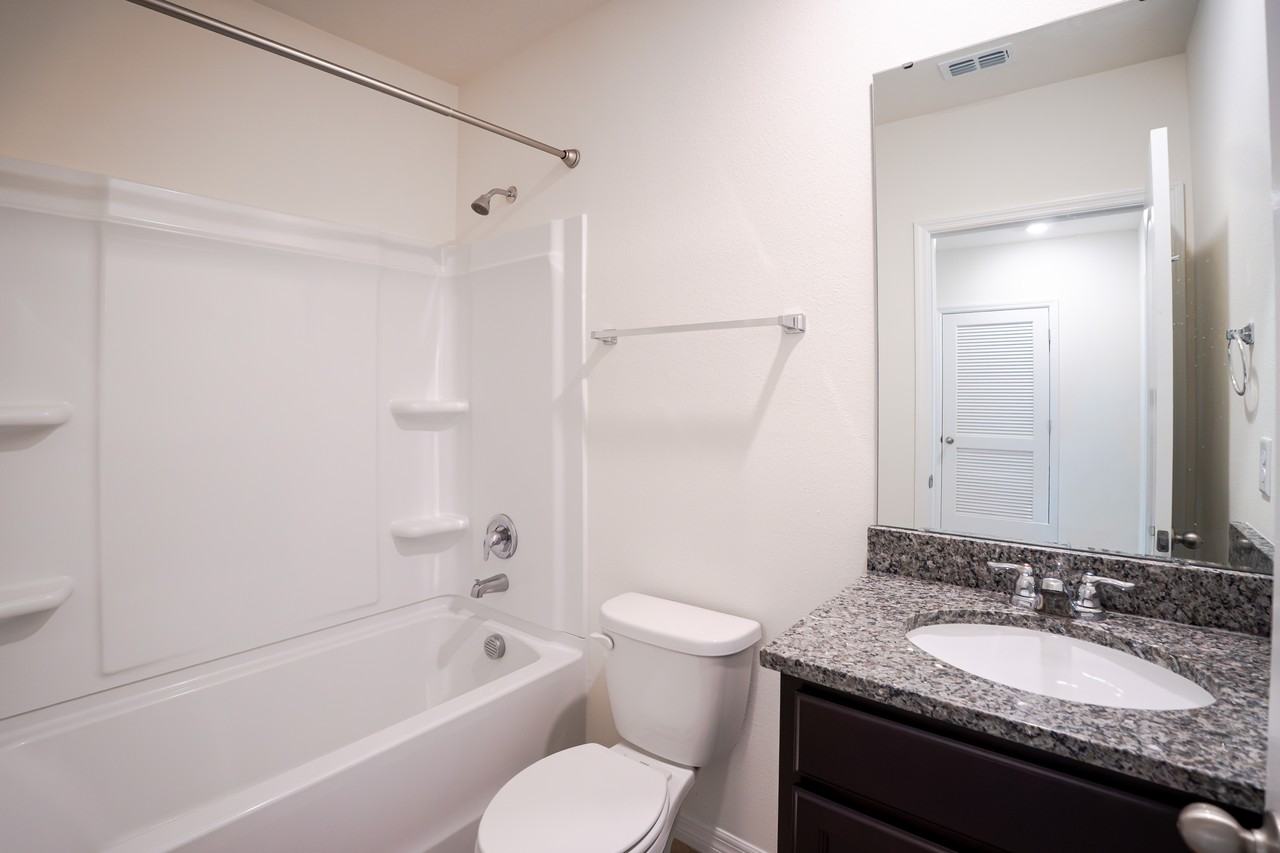 2331 Gifford Dr #1 - Photo 5 of 32