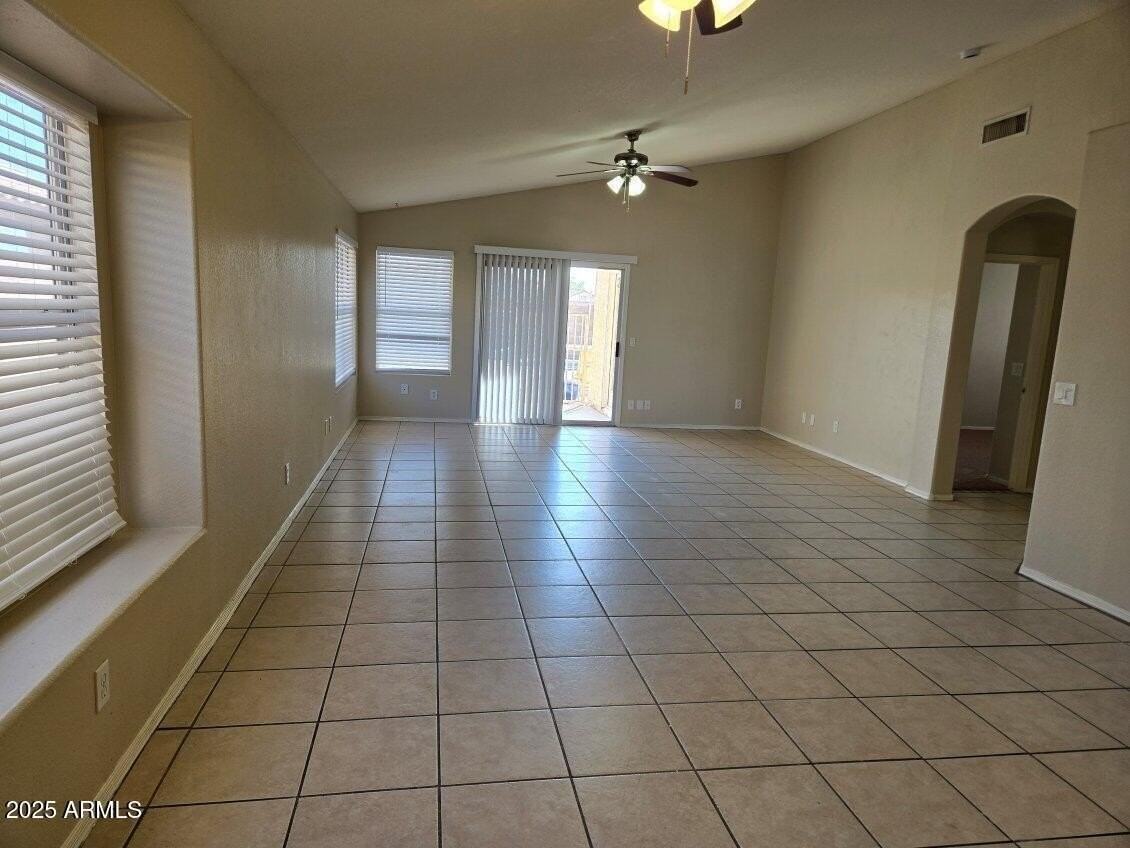7931 W Kimberly Way - Photo 5 of 17