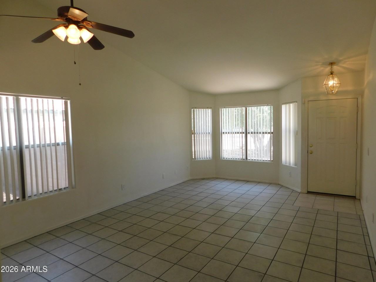 2430 E Fairview St - Photo 3 of 22
