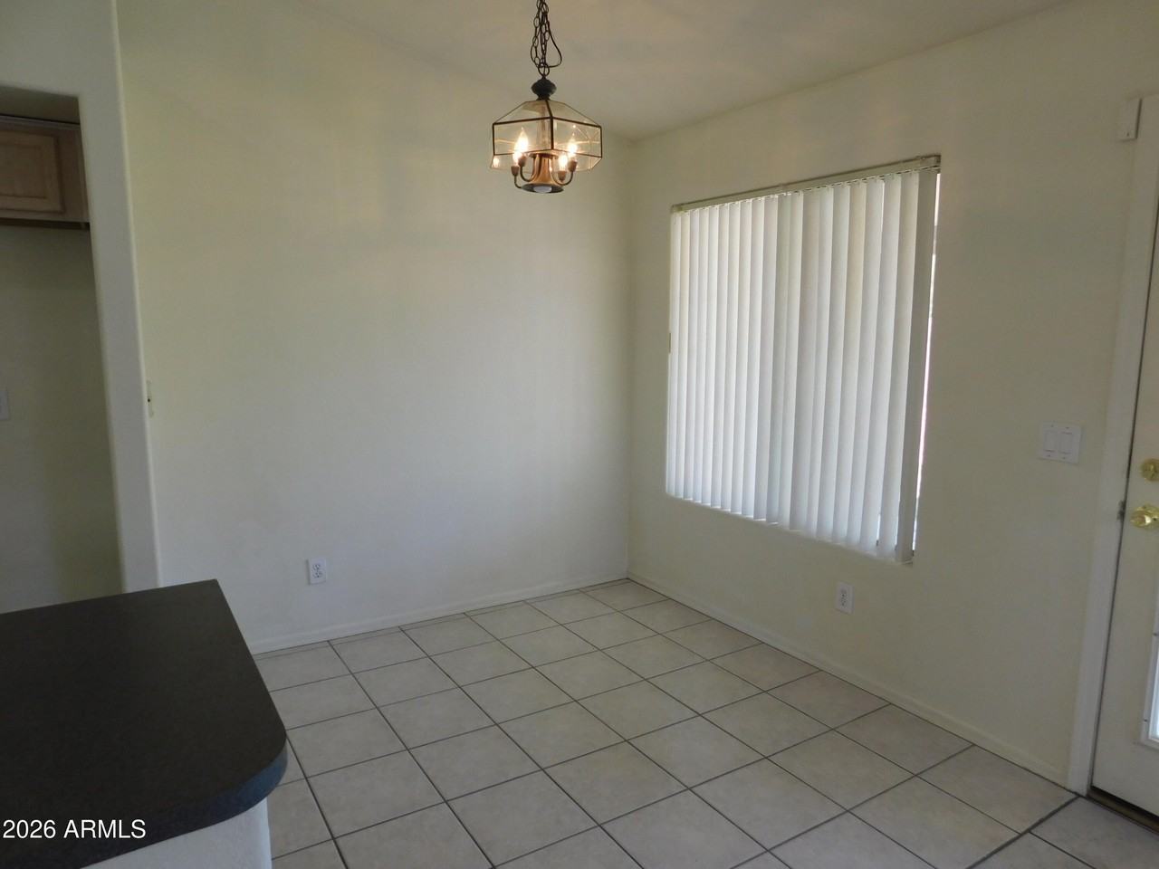 2430 E Fairview St - Photo 5 of 22