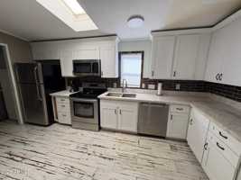 featured image of 1007 W Saddle Ln