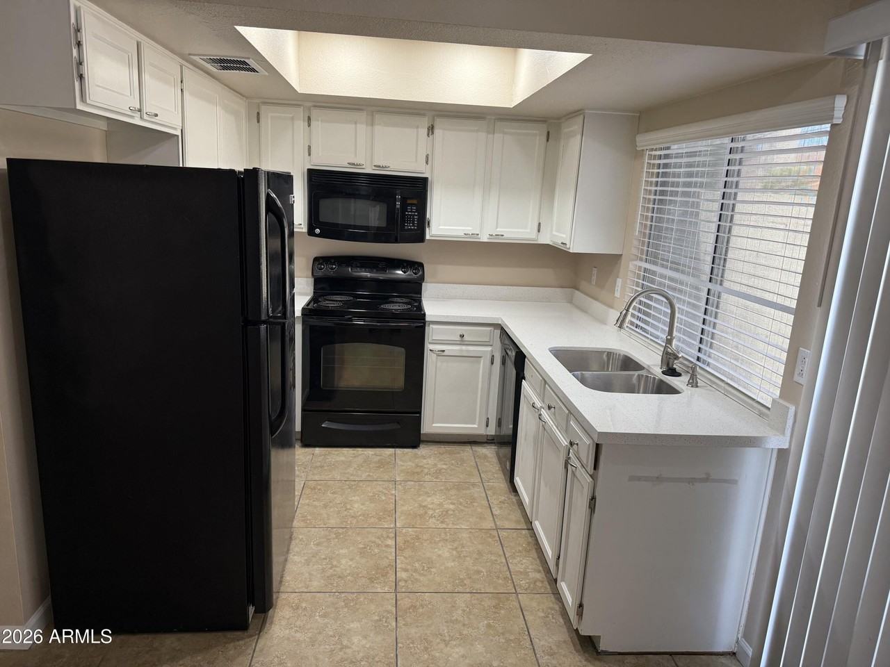 5138 W Vogel Ave - Photo 3 of 12