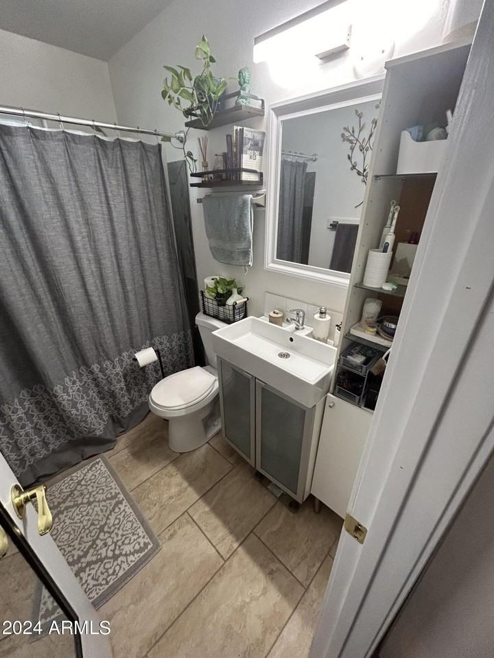 2103 S Granada Dr #8 - Photo 6 of 47