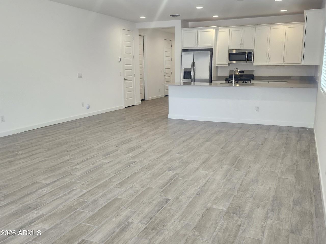 24924 N 167th Ave - Photo 2 of 22