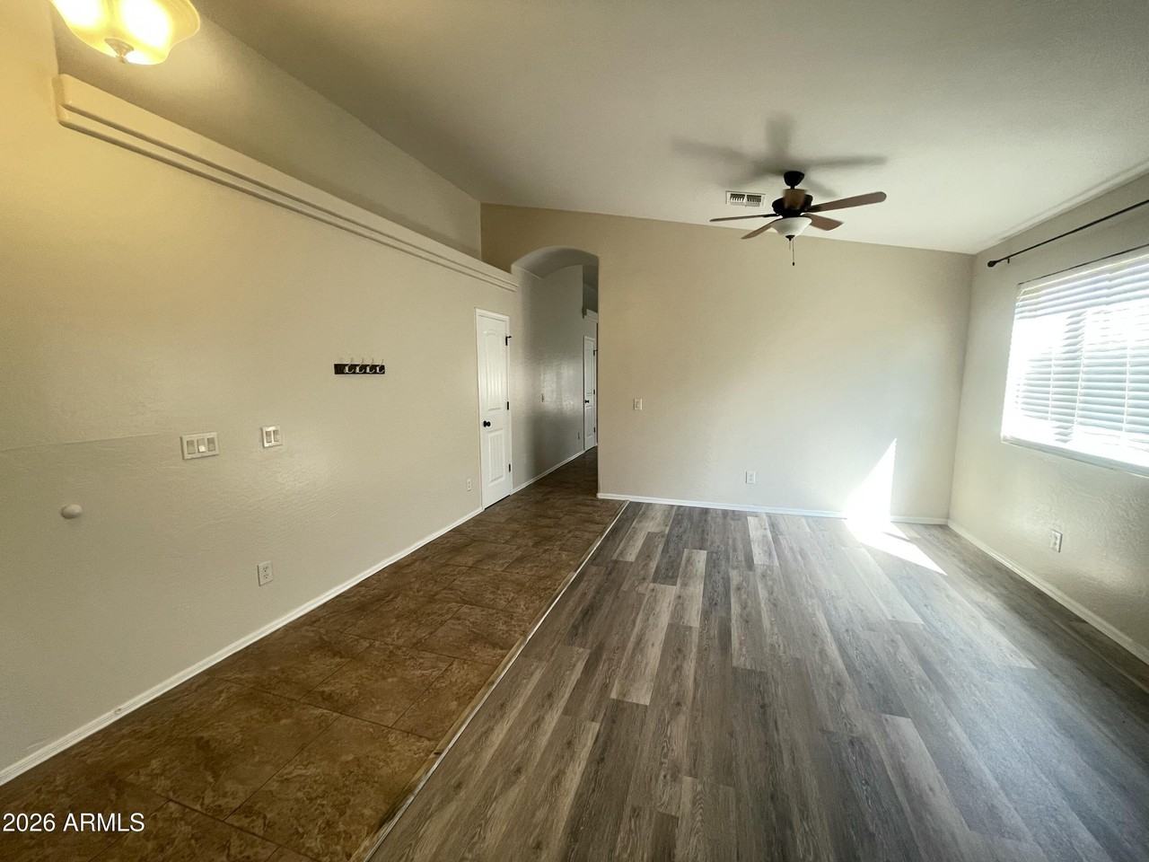 24403 N Oasis Blvd - Photo 3 of 22